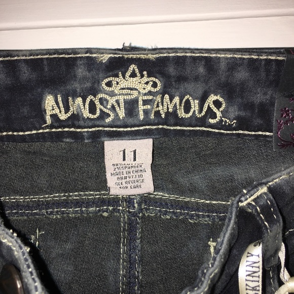 Almost Famous jeans - Picture 3 of 5